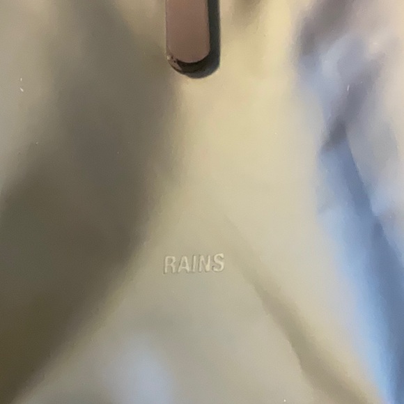 Rains backpack - Picture 3 of 5